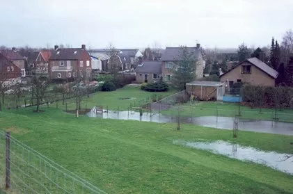 Uitredend water in het achterland